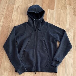 Jordan brand Men’s zip up hoodie
Size: XL
Color: charcoal gray